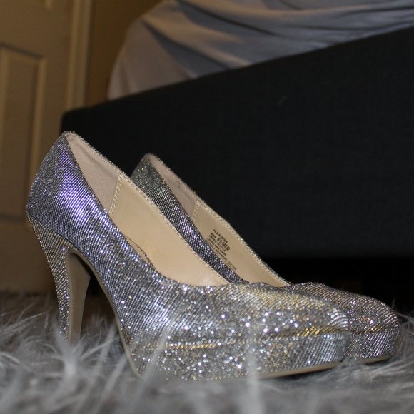 Unlisted by Kenneth Cole Shoes - Unlisted Kenneth Cole Heels Size 6 1/2
